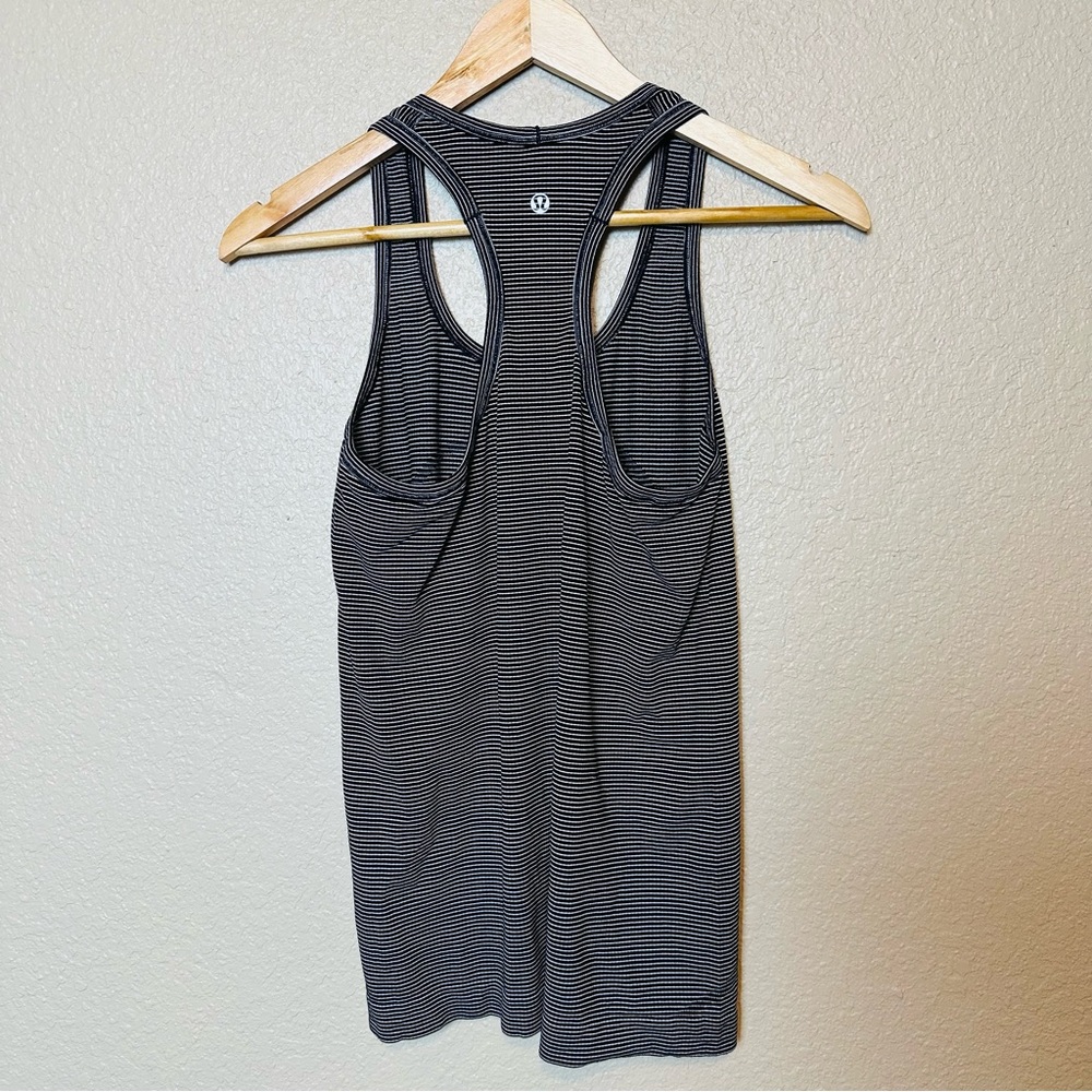 Lululemon Swiftly Tech Racerback Hyper Stripe Black Size 8 - Picture 8 of 10